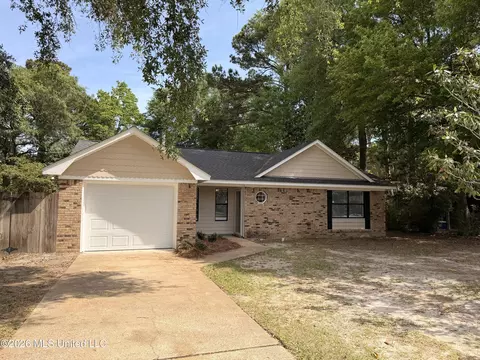 9120 Barnacle Blvd, Ocean Springs, MS 39564