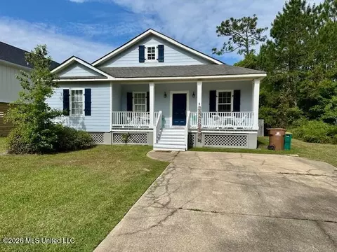 107 Greenwood Dr, Pass Christian, MS 39571