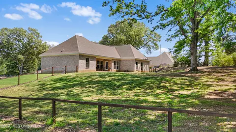 Exterior - 398 Moore Loop, Byhalia, MS 38611 photo 4 of 4