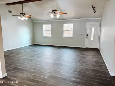 Living - 115 Hickory Ln, Lucedale, MS 39452 photo 2 of 4