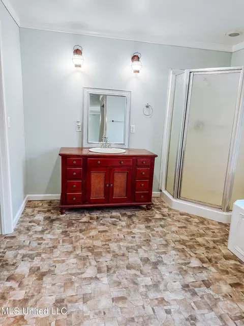 Bath - 115 Hickory Ln, Lucedale, MS 39452 photo 1 of 3