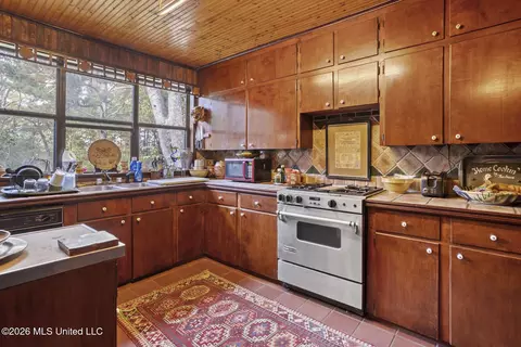 Kitchen - 2049 Cleary Rd, Florence, MS 39073 photo 1 of 3