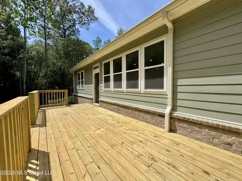 Exterior - 8780 E Thunderbird Dr, Hernando, MS 38632 photo 5 of 10