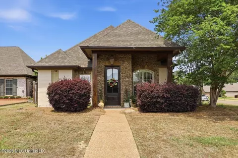 600 Bauxite Cv, Brandon, MS 39047