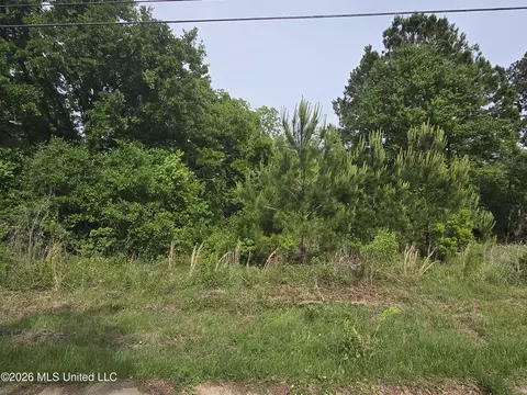 6604 April Bayou Dr, Biloxi, MS 39532