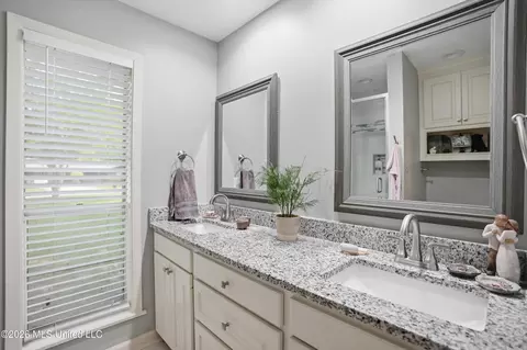 Bath - 100 Crimson Ln, Brandon, MS 39042 photo 1 of 4