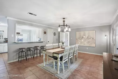 Dining - 100 Crimson Ln, Brandon, MS 39042 photo 2 of 3
