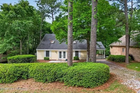 6531 Alakoko Dr, Diamondhead, MS 39525