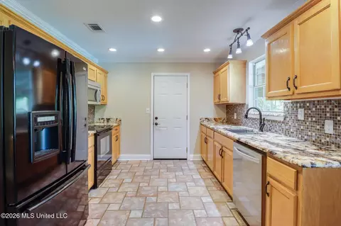 Kitchen - 19457 Saucier Lizana Rd, Saucier, MS 39574 photo 1 of 3