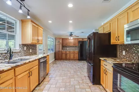 Kitchen - 19457 Saucier Lizana Rd, Saucier, MS 39574 photo 3 of 3