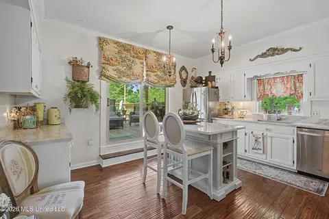 Kitchen - 2155 Mount Pleasant, Hernando, MS 38632 photo 1 of 2