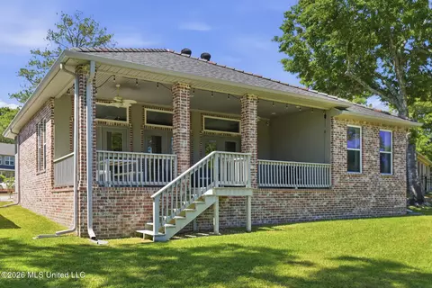 Exterior - 87112 Highpoint Dr, Diamondhead, MS 39525 photo 6 of 11