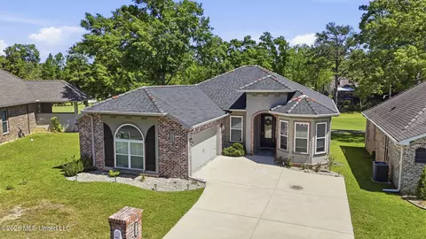 Exterior - 87112 Highpoint Dr, Diamondhead, MS 39525 photo 7 of 11