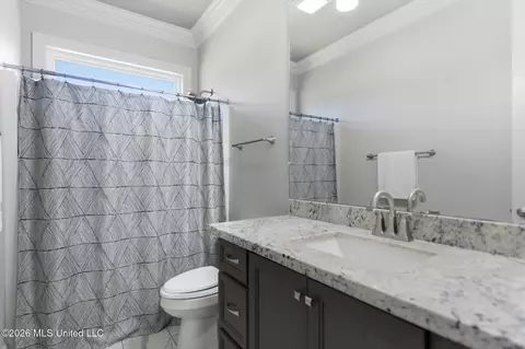 Bath - 87112 Highpoint Dr, Diamondhead, MS 39525 photo 6 of 7