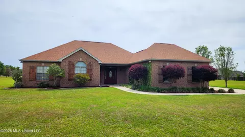 12 Seminole Dr, Picayune, MS 39466