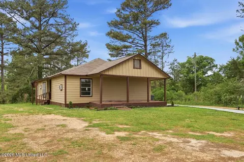 668 Rose Hill Rd, Mendenhall, MS 39114