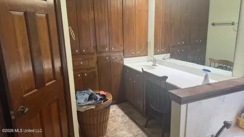 Other - 116 Meadowview Dr, Brandon, MS 39047 photo 6 of 16