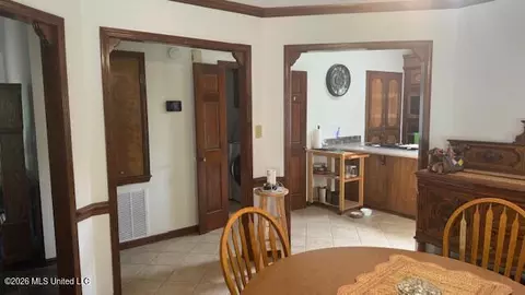 Entry Way - 116 Meadowview Dr, Brandon, MS 39047 photo 1 of 1
