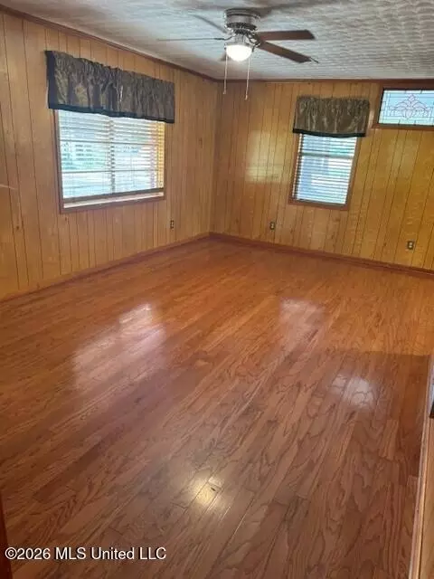 Living - 80 Nolan Rd, Benton, MS 39039 photo 2 of 2