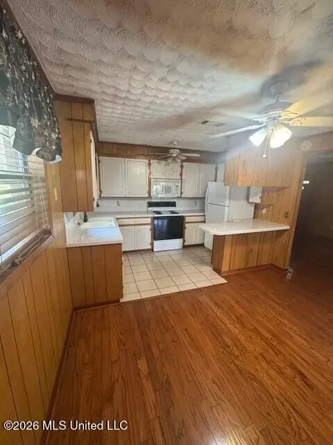Kitchen - 80 Nolan Rd, Benton, MS 39039 photo 1 of 1