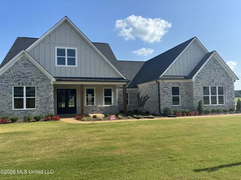 Exterior - 1701 Tributary Dr, Hernando, MS 38632 photo 2 of 2