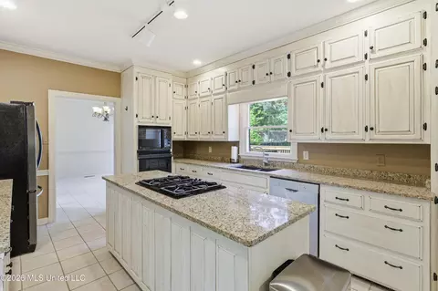 Kitchen - 9 Avery Cir, Jackson, MS 39211 photo 1 of 5