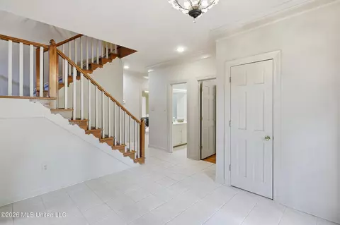 Entry Way - 9 Avery Cir, Jackson, MS 39211 photo 1 of 3