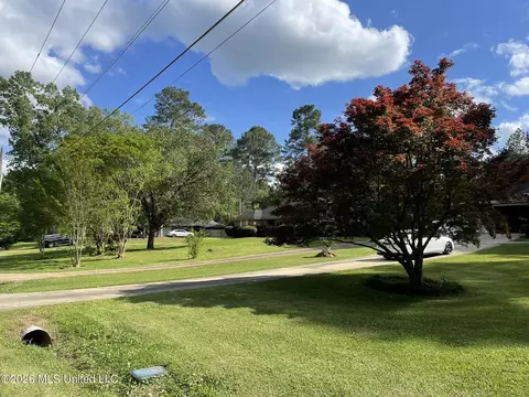 Exterior - 5253 Forest Hill Rd # B, Jackson, MS 39272 photo 4 of 5