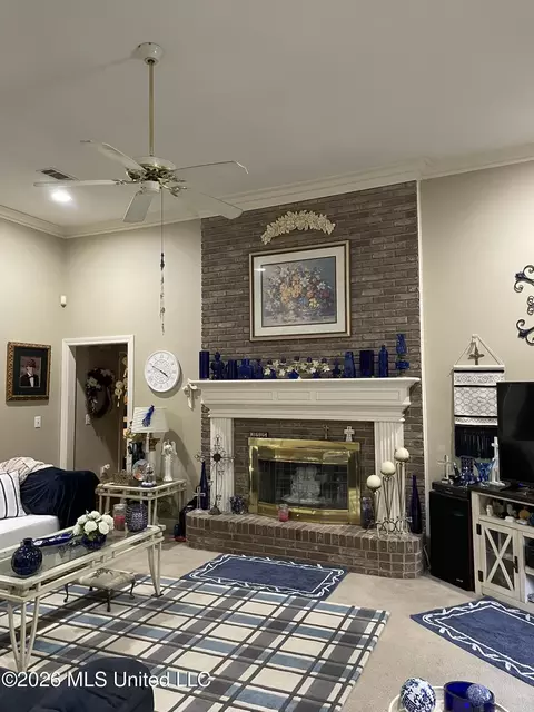 Living - 5253 Forest Hill Rd # B, Jackson, MS 39272 photo 1 of 1