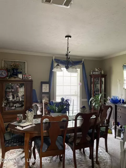 Dining - 5253 Forest Hill Rd # B, Jackson, MS 39272 photo 2 of 3
