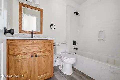 Bath - 104 8th St, Long Beach, MS 39560 photo 3 of 3