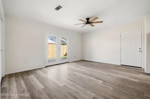 Living - 104 8th St, Long Beach, MS 39560 photo 1 of 4