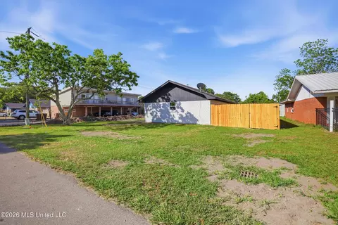 Exterior - 104 8th St, Long Beach, MS 39560 photo 4 of 6