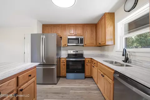 Kitchen - 104 8th St, Long Beach, MS 39560 photo 3 of 5