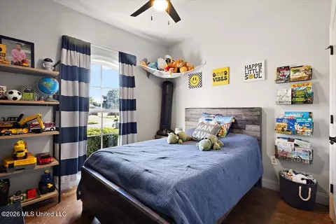 Bedroom - 434 Pecan Cir, Brandon, MS 39042 photo 3 of 4