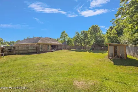 Exterior - 434 Pecan Cir, Brandon, MS 39042 photo 8 of 12