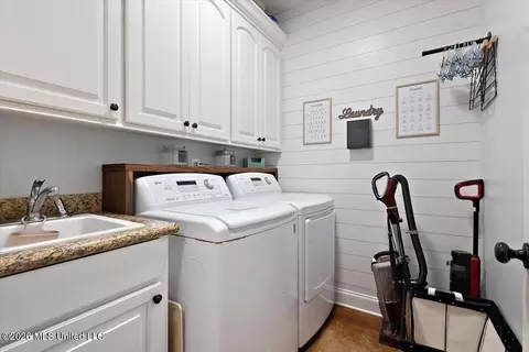 Other - 434 Pecan Cir, Brandon, MS 39042 photo 9 of 14