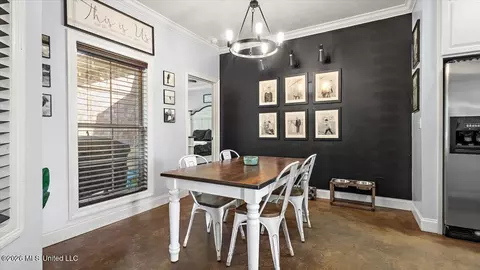 Dining - 434 Pecan Cir, Brandon, MS 39042 photo 1 of 1