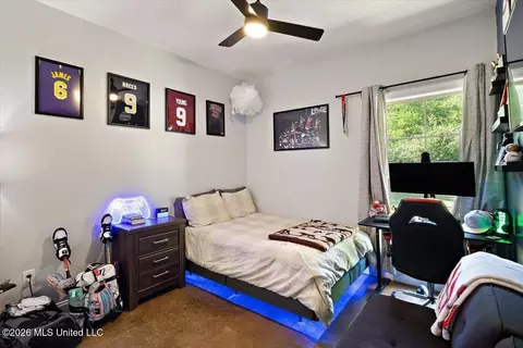 Bedroom - 434 Pecan Cir, Brandon, MS 39042 photo 4 of 4