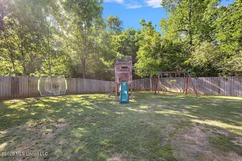 Exterior - 434 Pecan Cir, Brandon, MS 39042 photo 10 of 12
