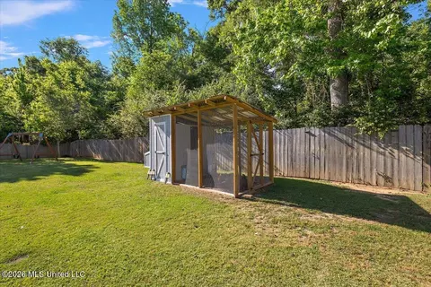 Exterior - 434 Pecan Cir, Brandon, MS 39042 photo 9 of 12