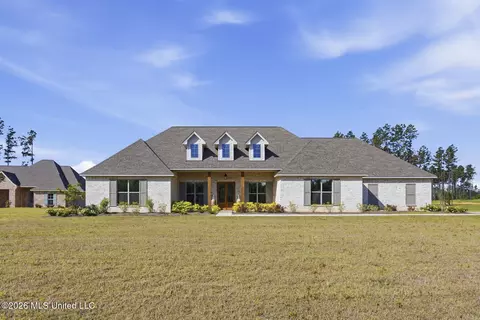 Exterior - 230 Lost Oak Ln, Brandon, MS 39047 photo 3 of 9