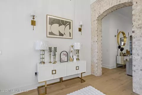 Entry Way - 230 Lost Oak Ln, Brandon, MS 39047 photo 1 of 7
