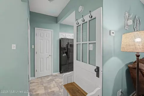 Entry Way - 3306 Pankins Park Pl, Nesbit, MS 38651 photo 2 of 2