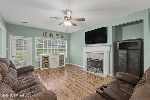Living - 3306 Pankins Park Pl, Nesbit, MS 38651 photo 1 of 1