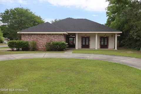 6717 Westwind Dr, Biloxi, MS 39532