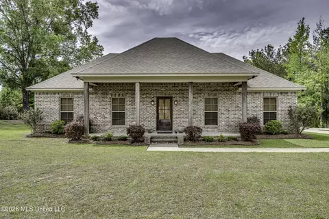 2401 Ratliff Rd, Raymond, MS 39154