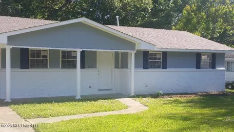 1757 Southhaven Cir, Jackson, MS 39212
