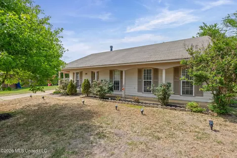 6611 Grant Cv, Olive Branch, MS 38654