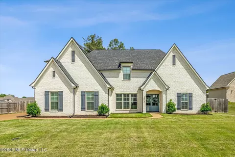 3974 Summer Pointe Dr, Olive Branch, MS 38654